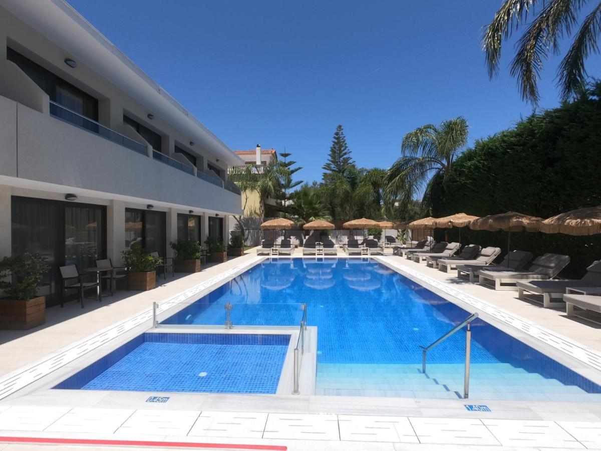 Plános Paradise Bar Apartments מראה חיצוני תמונה