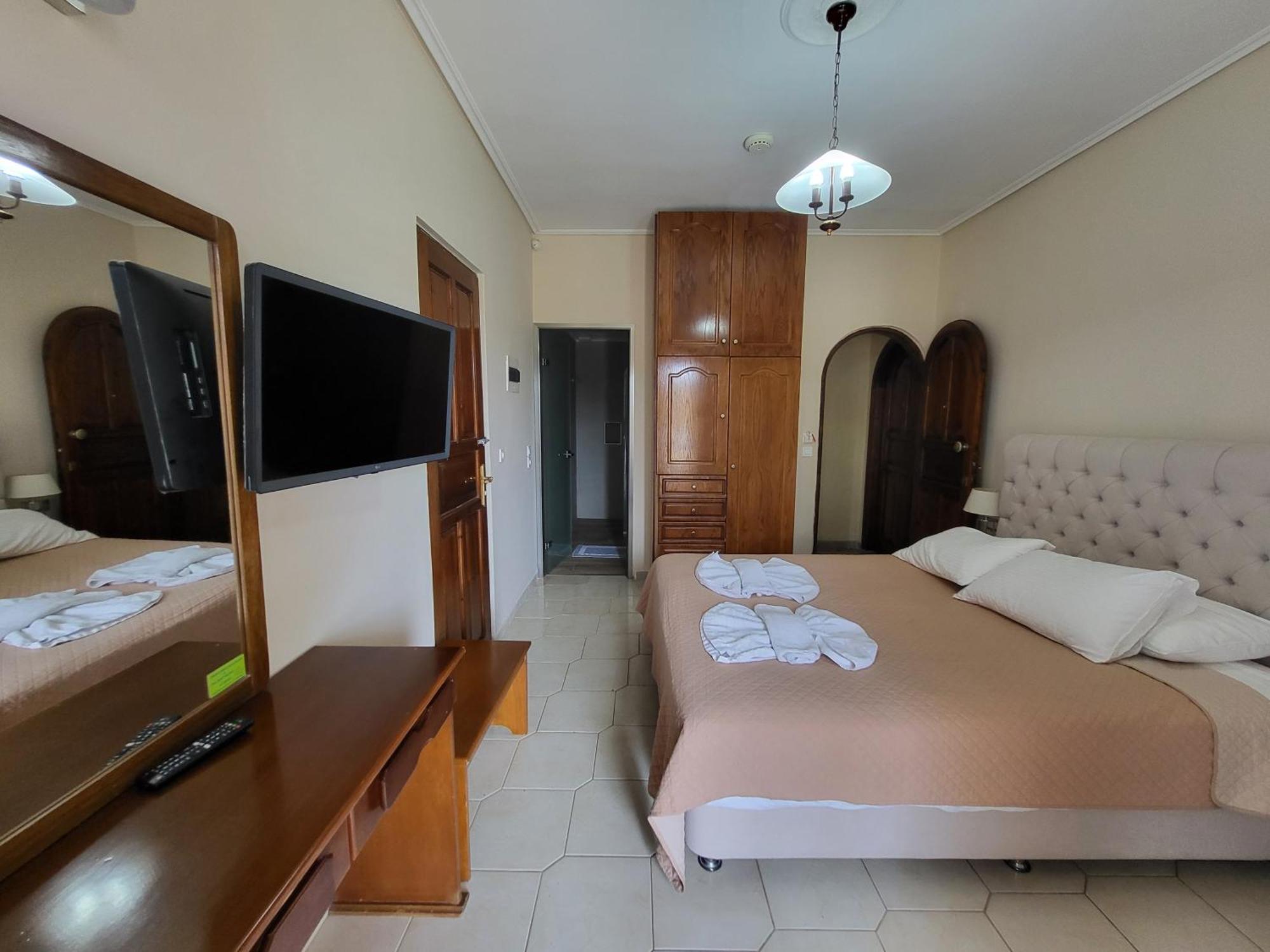 Plános Paradise Bar Apartments מראה חיצוני תמונה