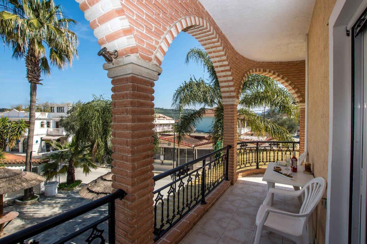 Plános Paradise Bar Apartments מראה חיצוני תמונה