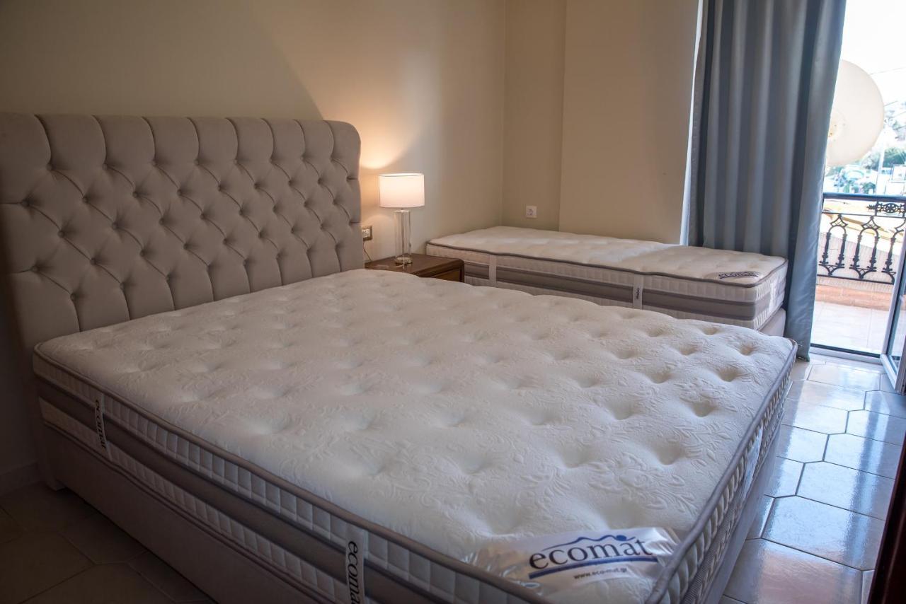 Plános Paradise Bar Apartments מראה חיצוני תמונה
