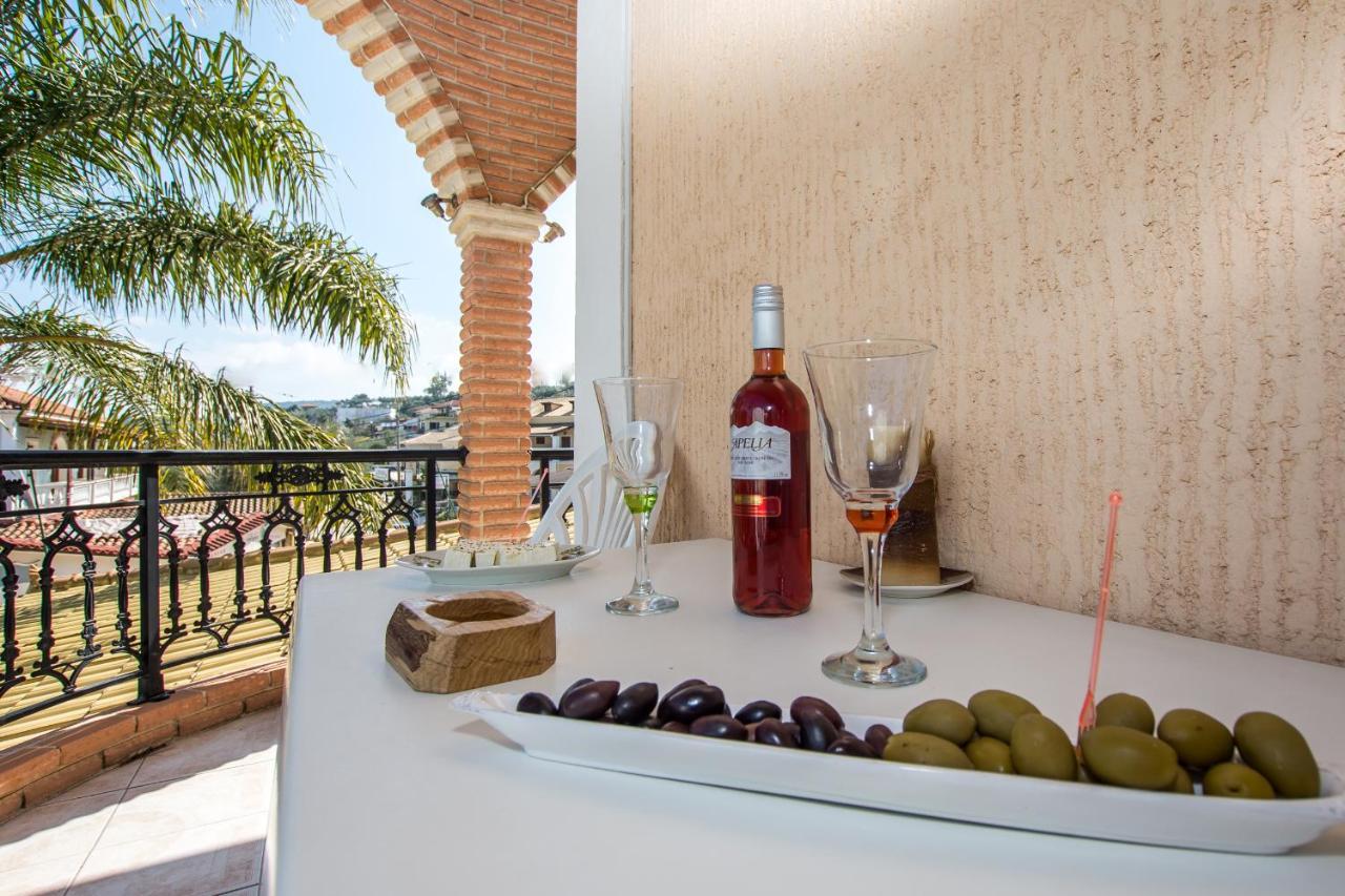 Plános Paradise Bar Apartments מראה חיצוני תמונה