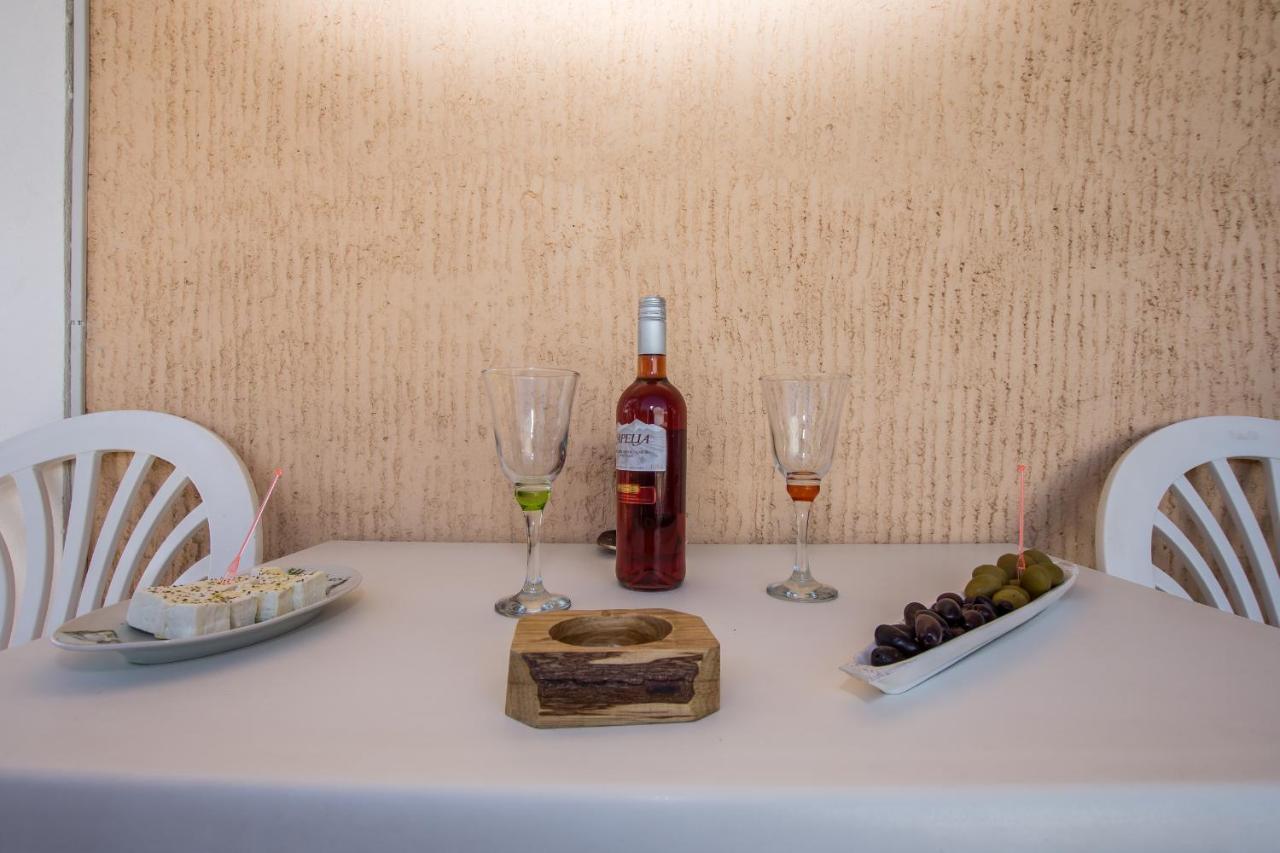 Plános Paradise Bar Apartments מראה חיצוני תמונה